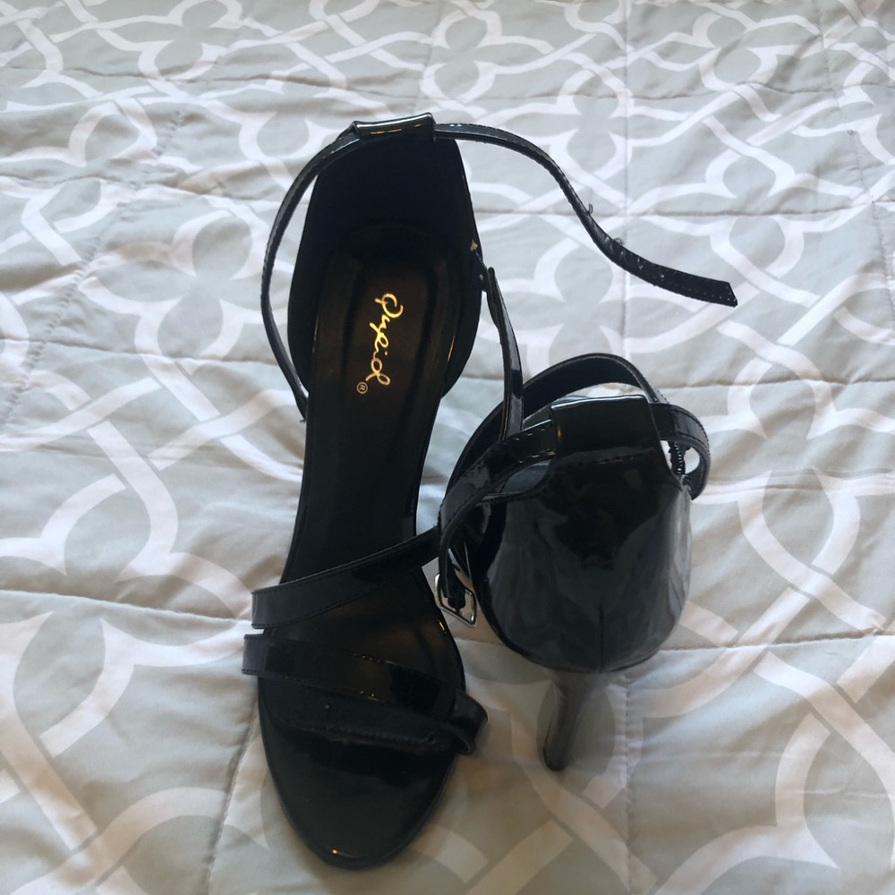 Black heels